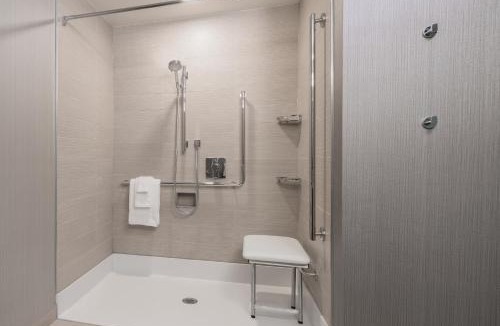 Dartmouth Hotel | Courtyard by Marriott Halifax Dartmouth