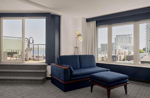 Downtown Halifax Hotel | Courtyard by Marriott Halifax Downtown