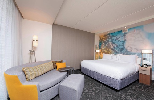 Holland Hotel | Courtyard by Marriott Holland Downtown