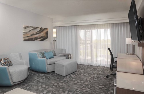 Pike Hotel | Courtyard by Marriott Indianapolis Northwest