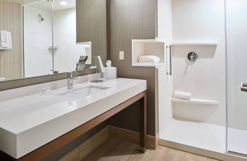Jackson Hotel | Courtyard by Marriott Jackson