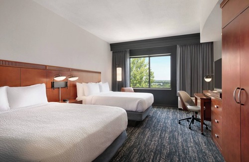 Witmer Hotel | Courtyard by Marriott Lancaster