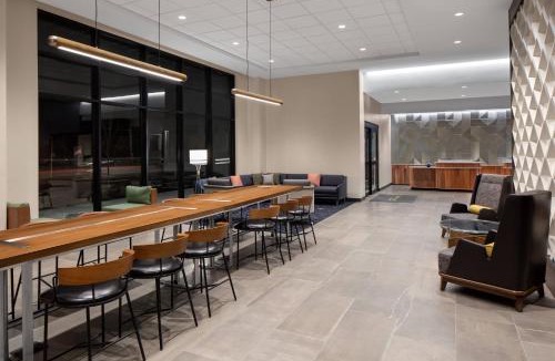 Lansing Hotel | Courtyard by Marriott Lansing Downtown