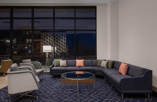 Lansing Hotel | Courtyard by Marriott Lansing Downtown