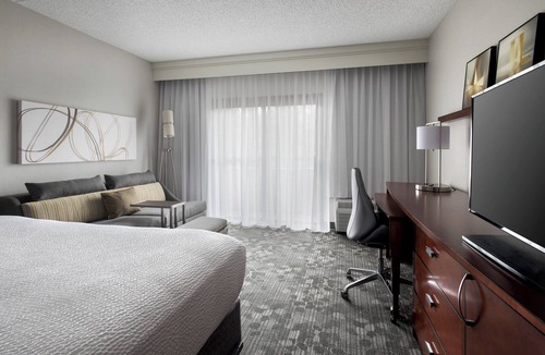 Red Bank - Tinton Falls Hotel | Courtyard by Marriott Lincroft Red Bank
