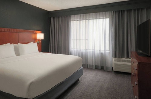 Buechel Hotel | Courtyard by Marriott Louisville East