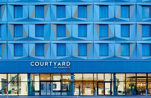 Luton Hotel | Courtyard by Marriott Luton Airport