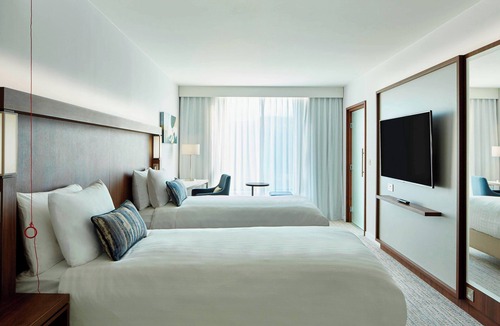 Luton Hotel | Courtyard by Marriott Luton Airport