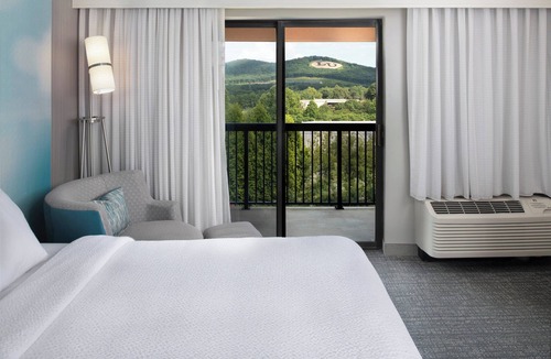 Lynchburg Hotel | Courtyard by Marriott Lynchburg