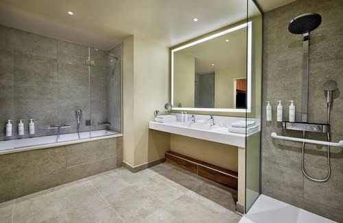 Genas Hotel | Courtyard By Marriott Lyon Eurexpo Stadium
