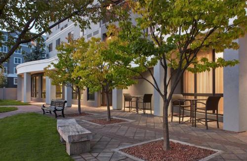 Northeast Mississauga Hotel | Courtyard by Marriott Mississauga-Airport Corporate Centre West