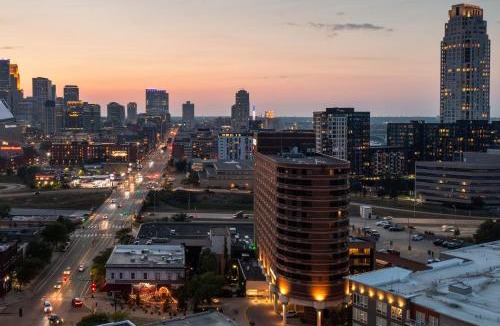 Downtown Minneapolis Hotel | Courtyard by Marriott Minneapolis Downtown
