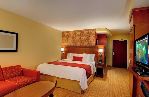 Madison Hotel | Courtyard by Marriott Madison East