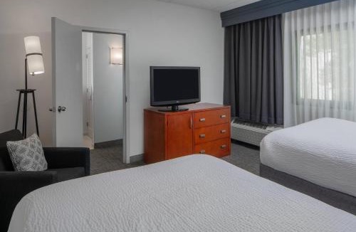 White Station Hotel | Courtyard by Marriott Memphis East/Park Avenue