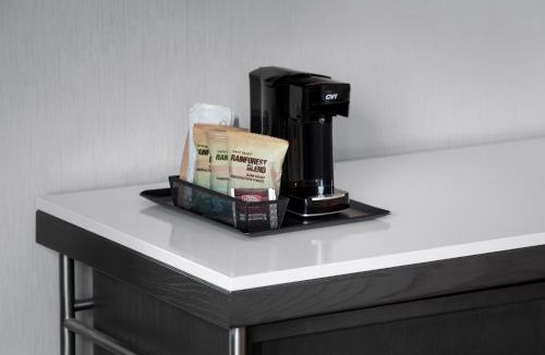 Saint-Laurent Hotel | Courtyard by Marriott Montreal Airport