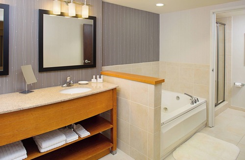 Montvale Hotel | Courtyard by Marriott Montvale