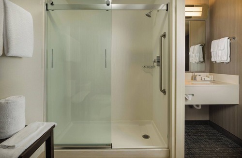 Orange Hotel | Courtyard by Marriott New Haven Orange-Milford