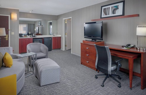 Orange Hotel | Courtyard by Marriott New Haven Orange-Milford