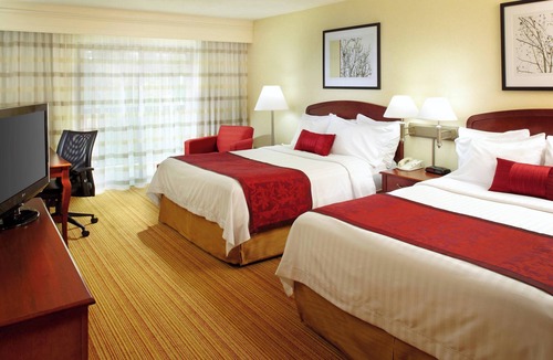 Newark Hotel | Courtyard by Marriott Newark Granville