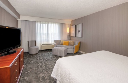 Newark Hotel | Courtyard by Marriott Newark Silicon Valley