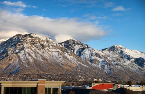 Orem Hotel | Courtyard by Marriott Orem University Place