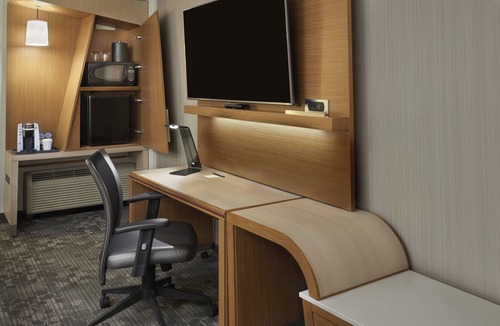 Oshawa Hotel | Courtyard by Marriott Oshawa