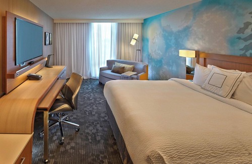 Wynnefield Heights Hotel | Courtyard by Marriott Philadelphia City Avenue