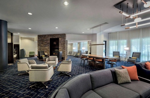 Paramus Hotel | Courtyard by Marriott Paramus