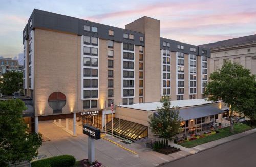 North Oakland Hotel | Courtyard by Marriott Pittsburgh University Center
