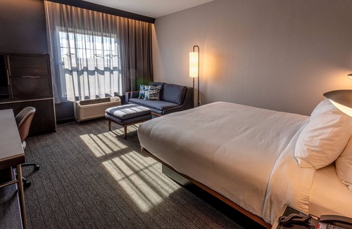 East Avenue Hotel | Courtyard by Marriott Rochester Downtown