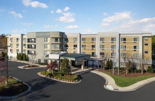 Northeast Raleigh Hotel | Courtyard by Marriott Raleigh North