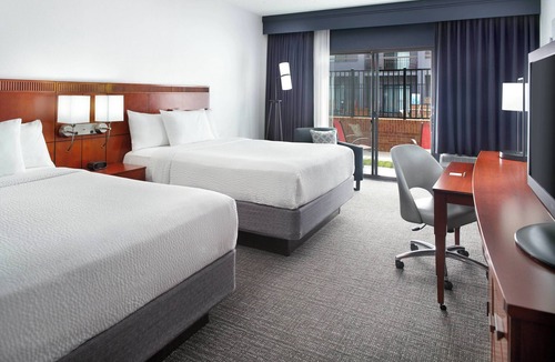 Raleigh Hotel | Courtyard by Marriott Raleigh Midtown