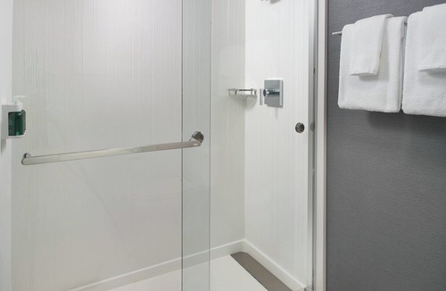 Raleigh Hotel | Courtyard by Marriott Raleigh Midtown