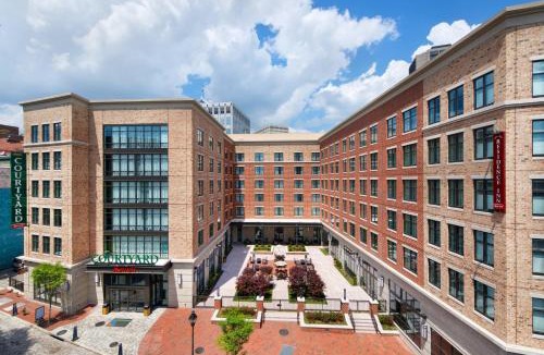 Downtown Richmond Hotel | Courtyard by Marriott Richmond Downtown