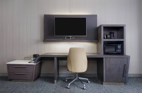 Downtown Richmond Hotel | Courtyard by Marriott Richmond Downtown