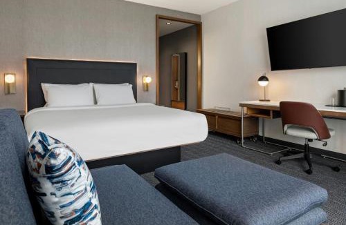 Northwestern Precinct Hotel | Courtyard by Marriott St Paul Downtown