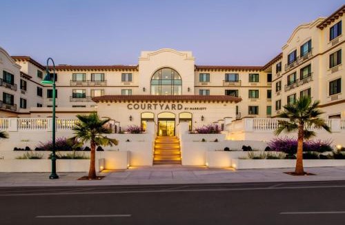 Beach Hill - Beach Flats Hotel | Courtyard by Marriott Santa Cruz