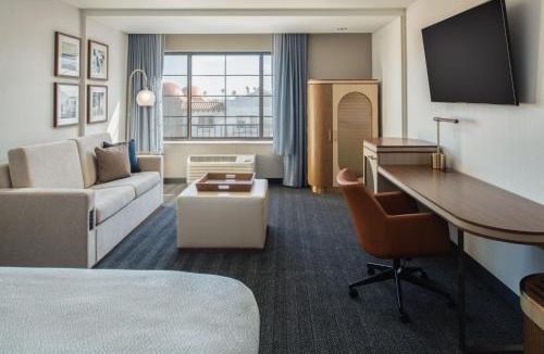 Beach Hill - Beach Flats Hotel | Courtyard by Marriott Santa Cruz