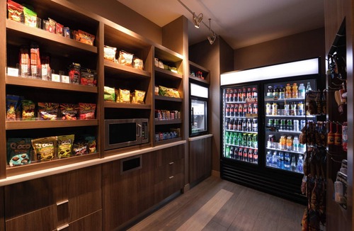 North Industrial Hotel | Courtyard by Marriott Saskatoon Airport