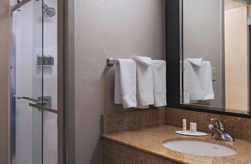 North San Antonio - SAT Hotel | Courtyard by Marriott San Antonio Airport