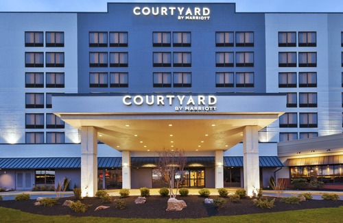 Secaucus Hotel | Courtyard by Marriott Secaucus Meadowlands