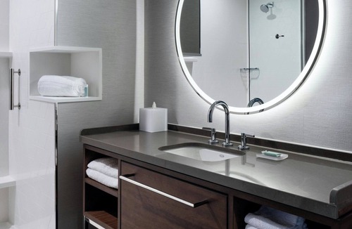 Northwestern Precinct Hotel | Courtyard by Marriott St. Paul Downtown