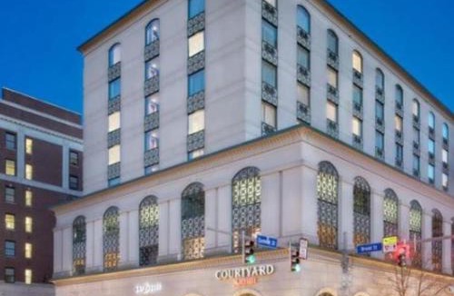 Downtown Hotel | Courtyard by Marriott Stamford Downtown