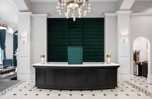 Downtown Hotel | Courtyard by Marriott Stamford Downtown