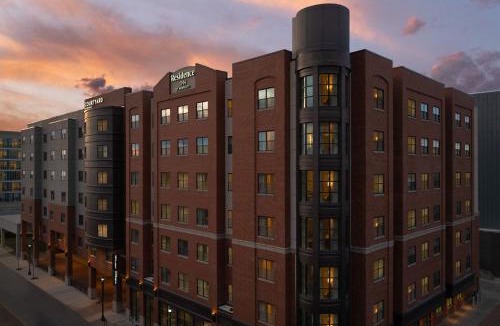 Downtown Syracuse Hotel | Courtyard by Marriott Syracuse Downtown at Armory Square