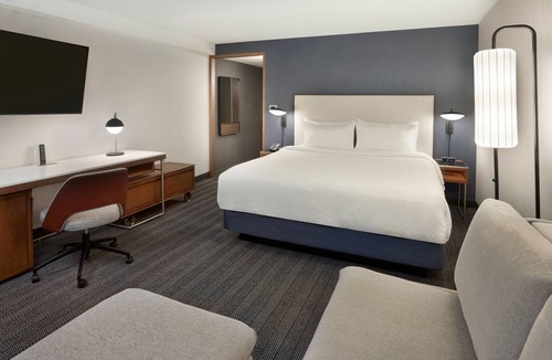 Thornhill Hotel | Courtyard by Marriott Toronto Markham
