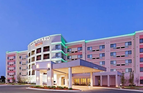 South Tulsa Hotel | Courtyard by Marriott Tulsa Woodland Hills