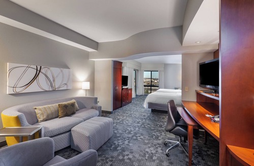 South Tulsa Hotel | Courtyard by Marriott Tulsa Woodland Hills