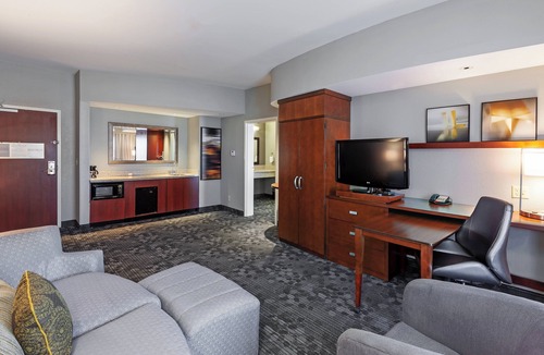 South Tulsa Hotel | Courtyard by Marriott Tulsa Woodland Hills