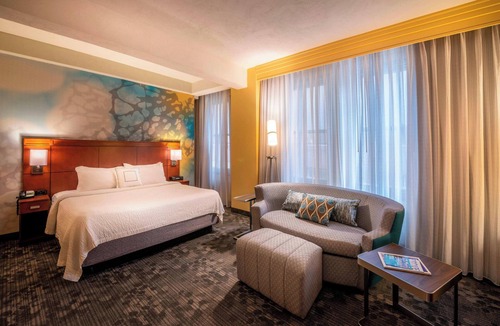 Deco District Hotel | Courtyard by Marriott Tulsa Downtown